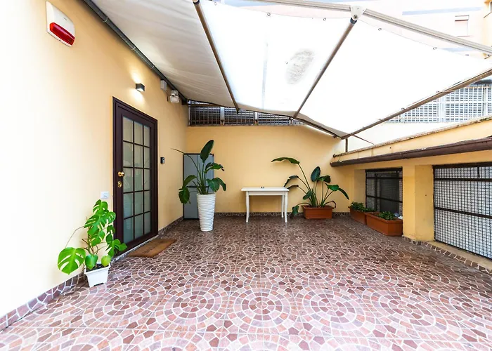 Apartment Front Numidio Quadrato Rom